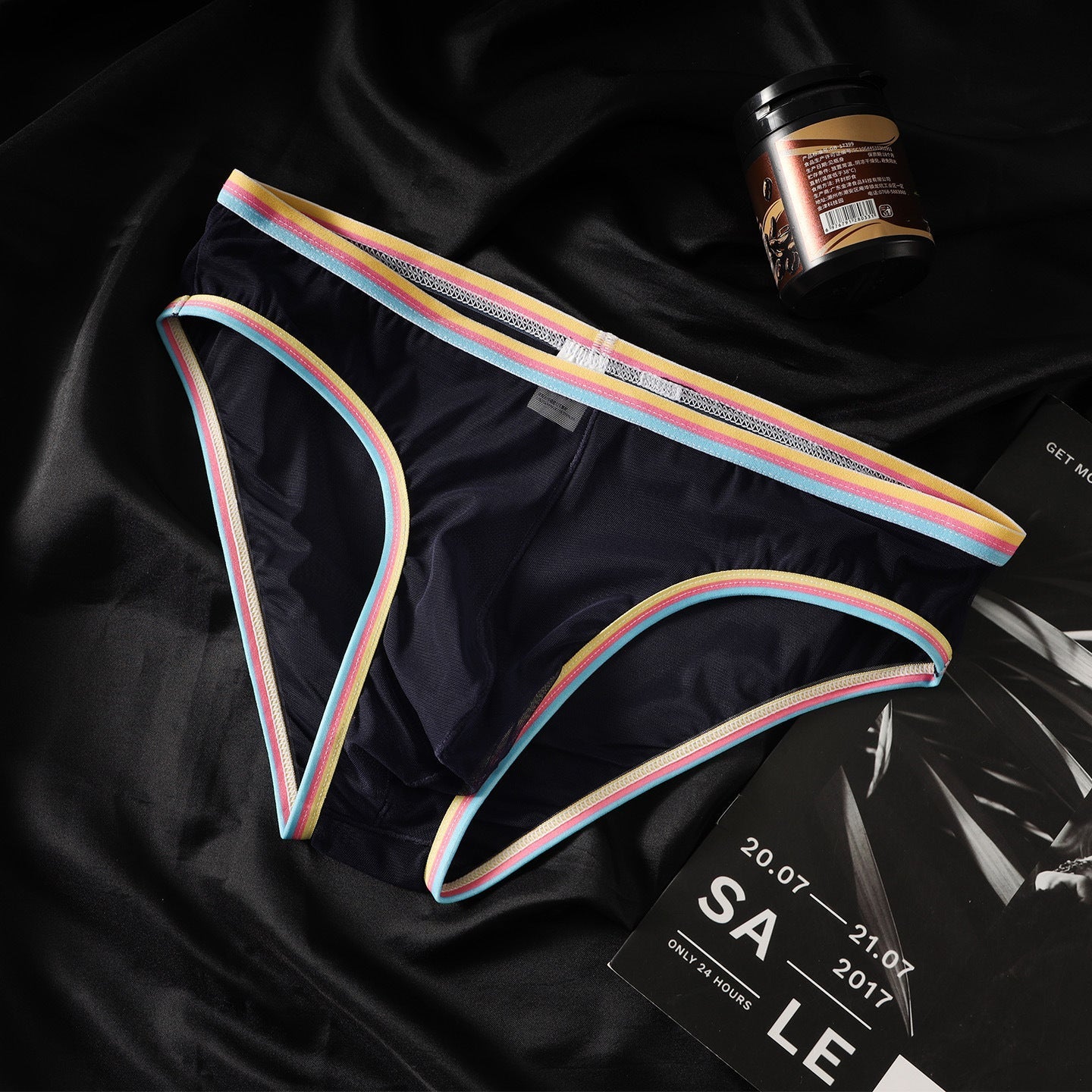 Rainbow-edged mesh breathable briefs