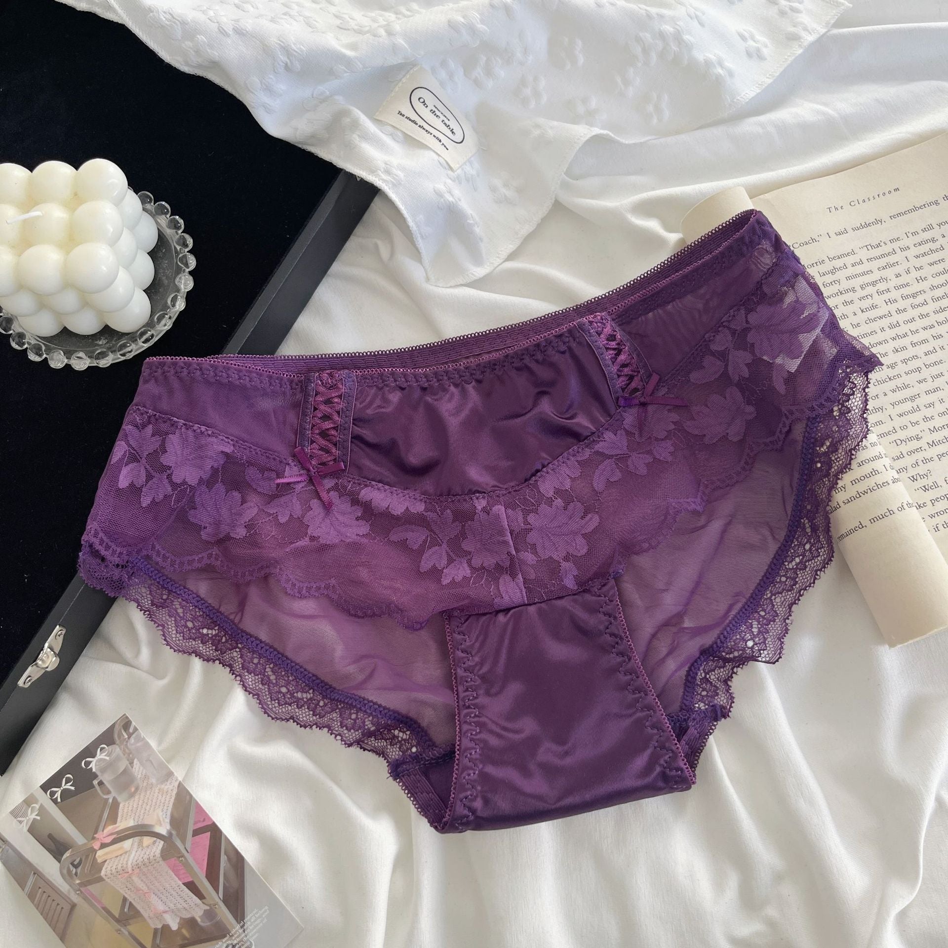 QS Double-sided Bow Lace Panties