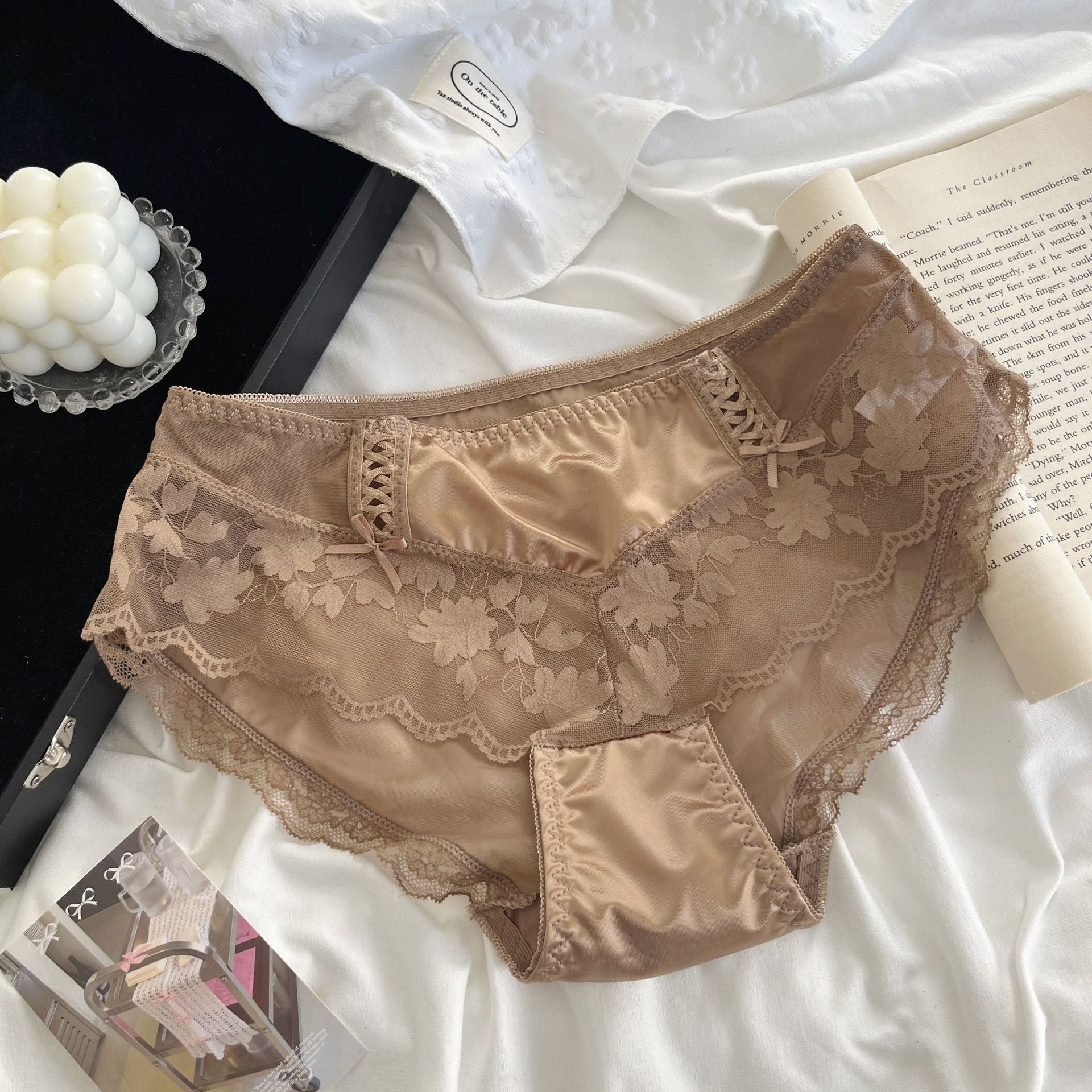 QS Double-sided Bow Lace Panties